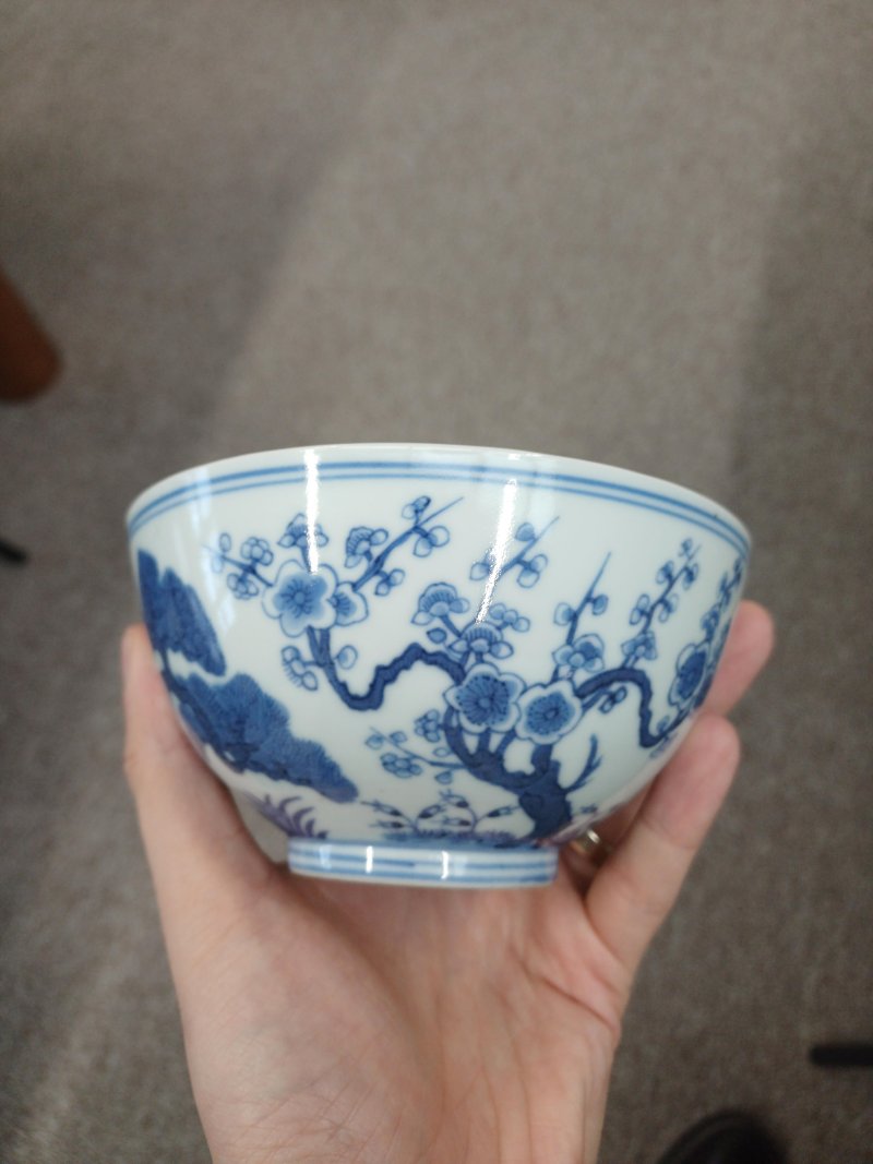 清光緒 青花歲寒三友圖盌 《大清光緒年製》款 | Santos Collection | A Chinese blue and white 'Three Friends of Winter' bowl, Qing dynasty, Guangxu mark and period - 图6