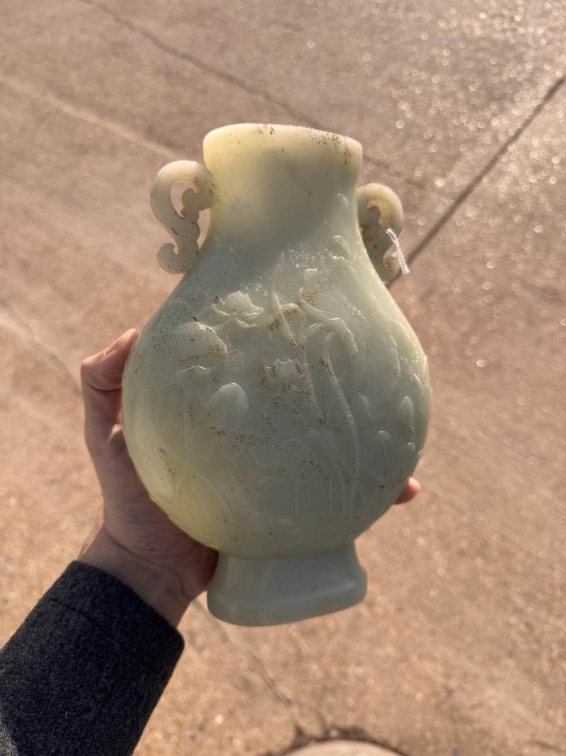 清乾隆 青玉雕蓮塘清趣圖瓶 | A fine Chinese celadon jade 'lotus pond' vase, Qing dynasty, Qianlong period - 图29