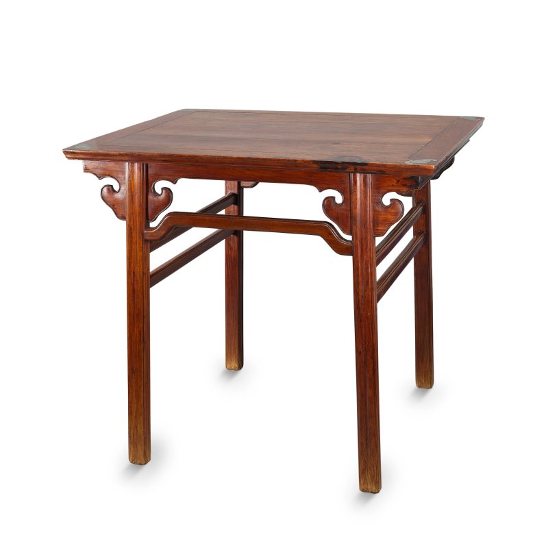 黃花梨如意雲紋桌 | A HUANGHUALI TABLE - 图2