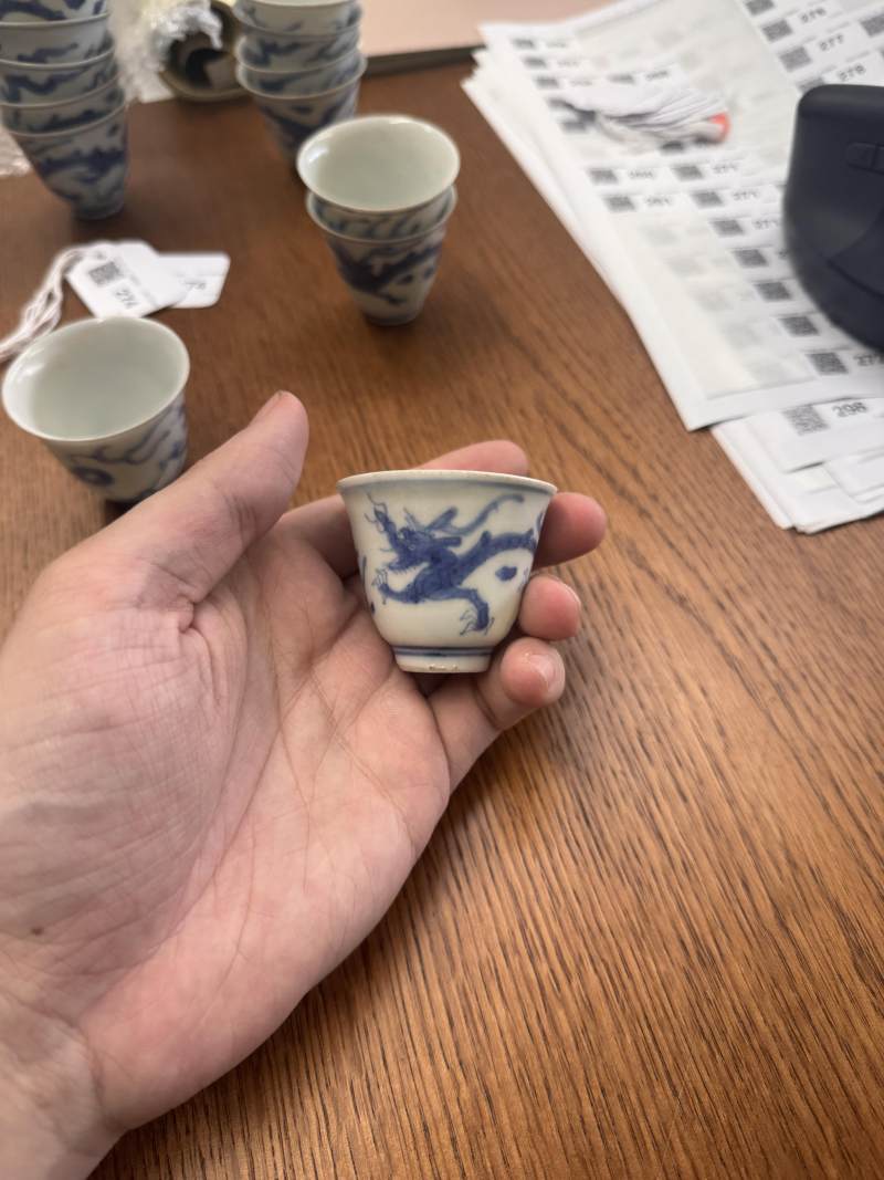 十七世紀 哈徹號沈船出水 青花龍紋酒盃一組四件 | A set of four Chinese blue and white wine cups from the Hatcher Cargo, 17th century - 图4