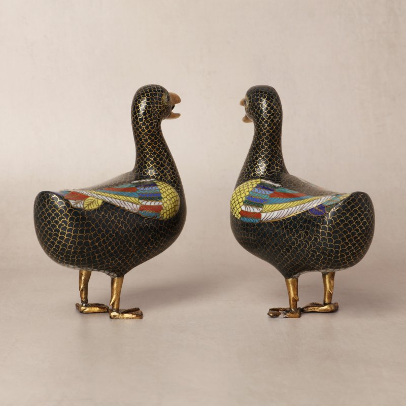 清十八世紀 掐絲琺瑯銅鍍金寶鴨像一對 | A pair of Chinese cloisonné enamel and gilt-bronze duck figures, Qing dynasty, 18th century - 图20