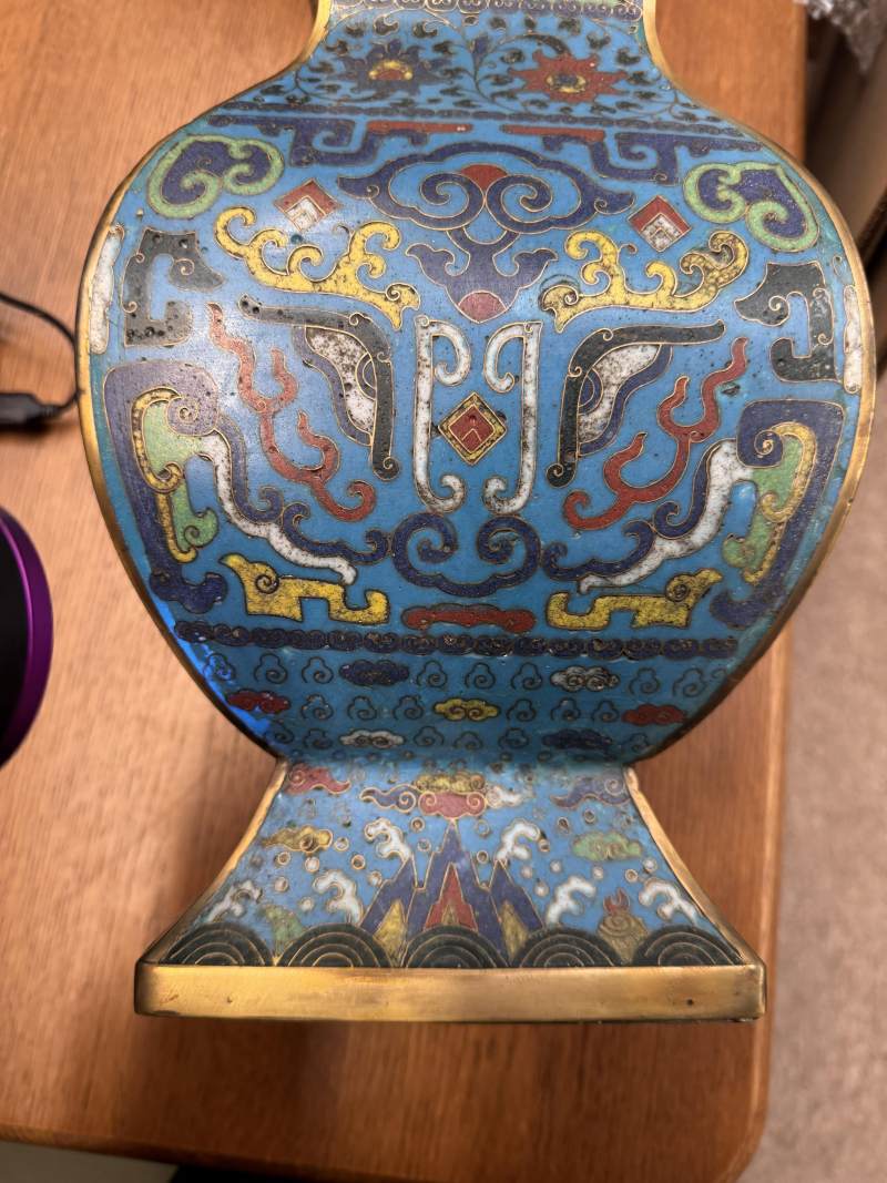 十七世紀 掐絲琺瑯掐絲掐絲銅鍍金饕餮紋方壺 | A fine Chinese cloisonné enamel and gilt-bronze 'taotie' vase, fanghu, Ming dynasty, 17th century - 图52