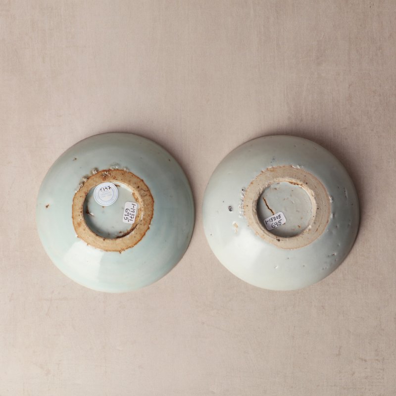明 青花魚藻紋盤一對 | Santos Collection | Two Chinese blue and white 'fish' dishes, Ming dynasty - 图2