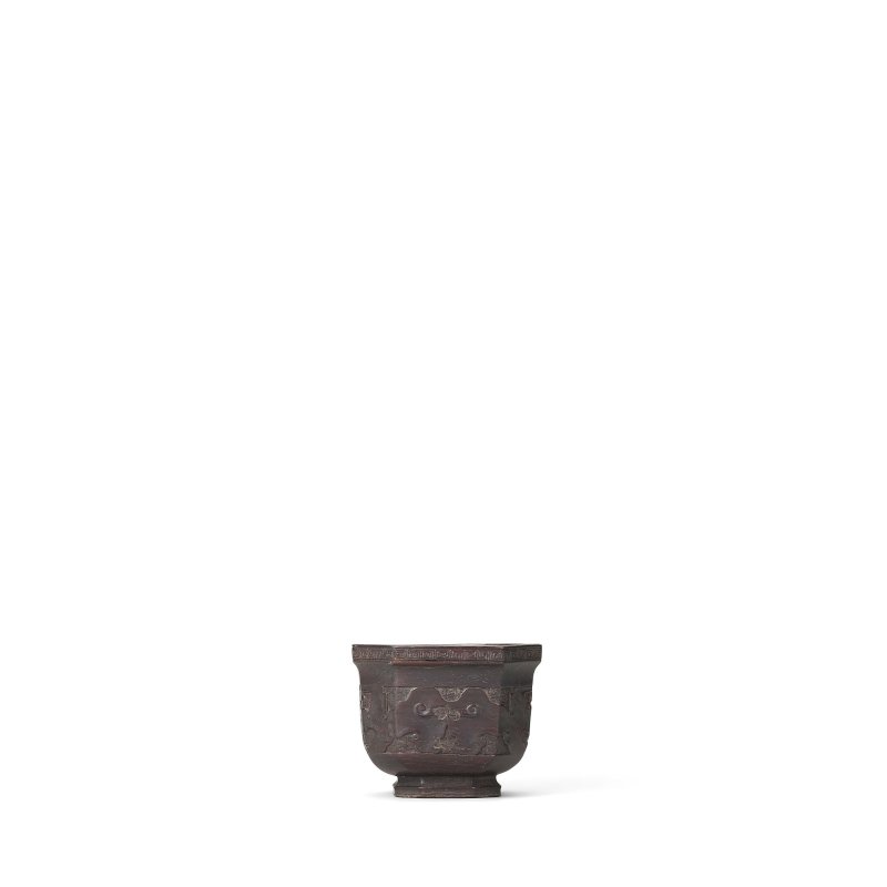 十八世紀 紫檀仿古八角杯 | A ZITAN ARCHAISTIC OCTAGONAL CUP - 图1