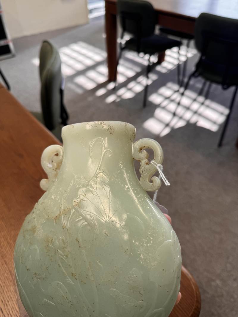 清乾隆 青玉雕蓮塘清趣圖瓶 | A fine Chinese celadon jade 'lotus pond' vase, Qing dynasty, Qianlong period - 图2