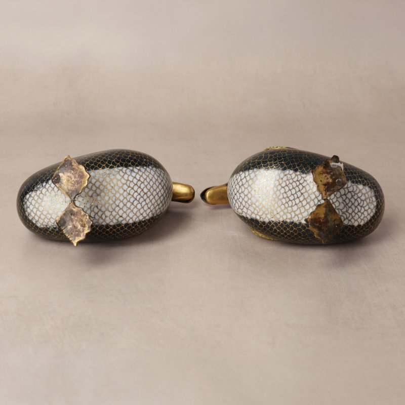 清十八世紀 掐絲琺瑯銅鍍金寶鴨像一對 | A pair of Chinese cloisonné enamel and gilt-bronze duck figures, Qing dynasty, 18th century - 图23