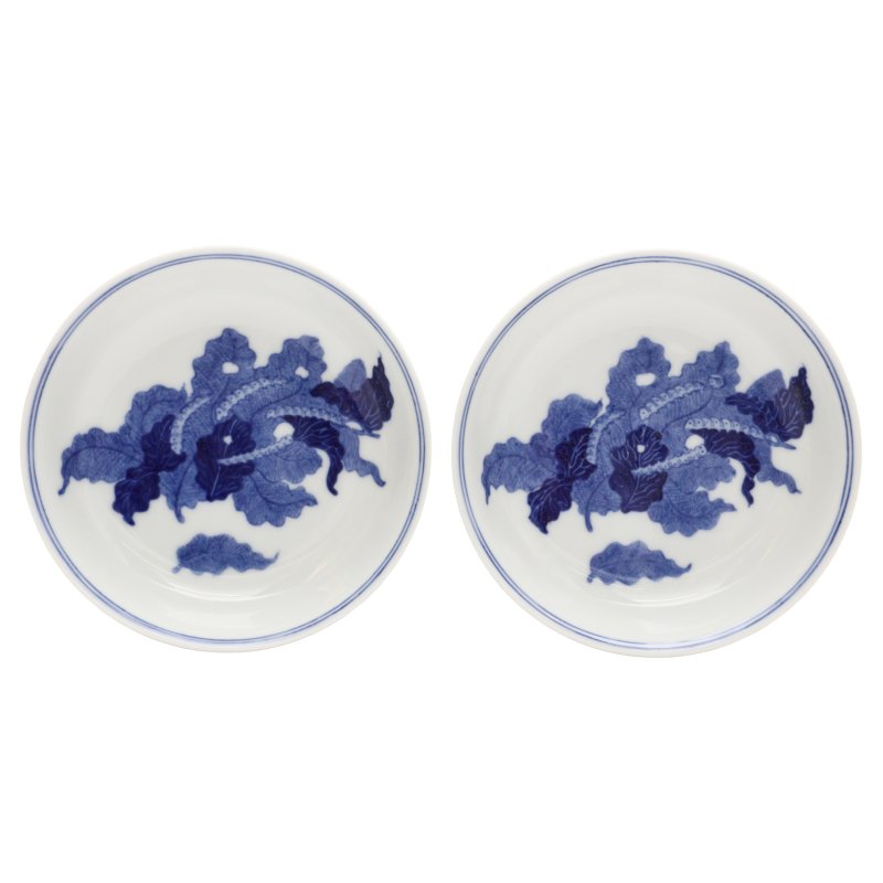 民國 青花蠶桑圖盤一對《江西瓷業公司》款 | A pair of Chinese blue and white ‘silkworm’ dishes, Republic period, Jiangxi Porcelain Company