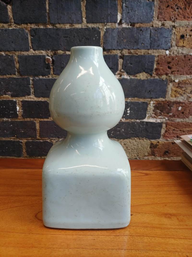 清十九世紀 青釉瓶 《大清乾隆年製》款 | A Chinese monochrome celadon-glazed vase, Qing dynasty, 19th century - 图7