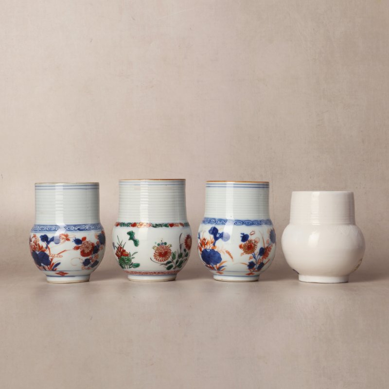 清康熙 伊萬里彩繪花卉紋馬克盃一組 | Santos Collection | A group of Chinese export Imari 'floral' mugs, Qing dynasty, Kangxi period - 图10
