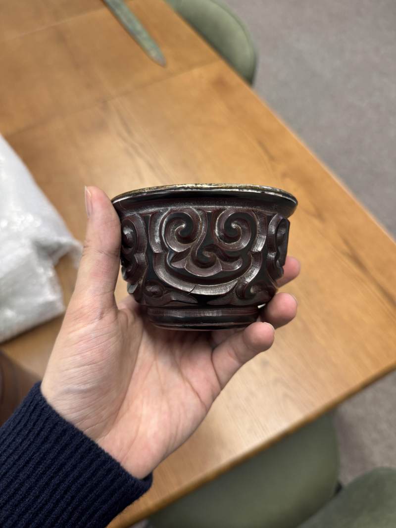 元/明 剔犀花卉紋盃一對 | A rare pair of Chinese 'tixi' lacquer cups, Yuan/Ming dynasty - 图26