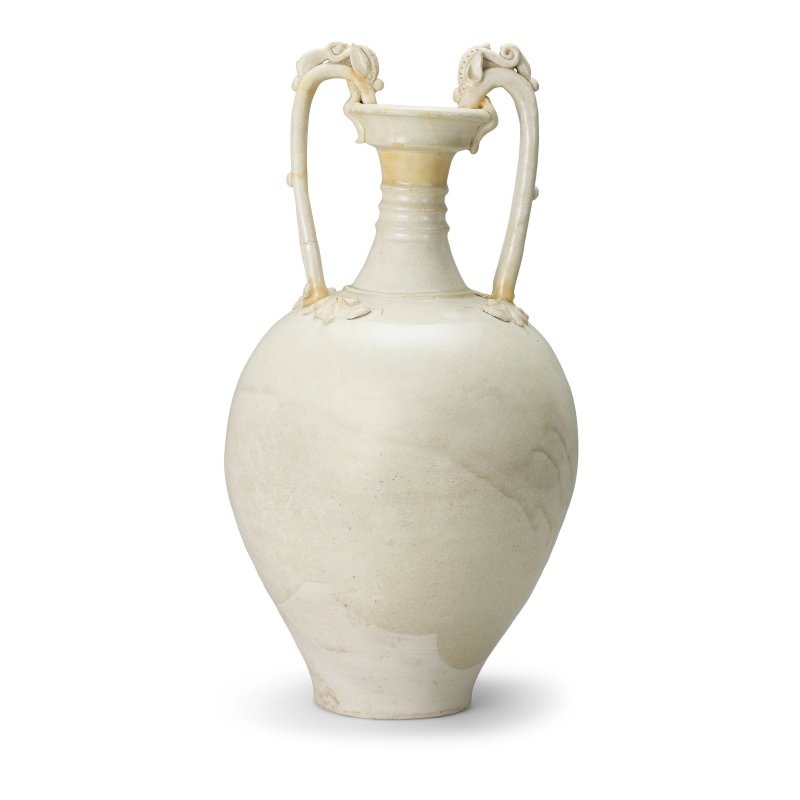唐 白釉雙龍耳瓶 | A LARGE WHITE-GLAZED 'AMPHORA' VASE - 图3