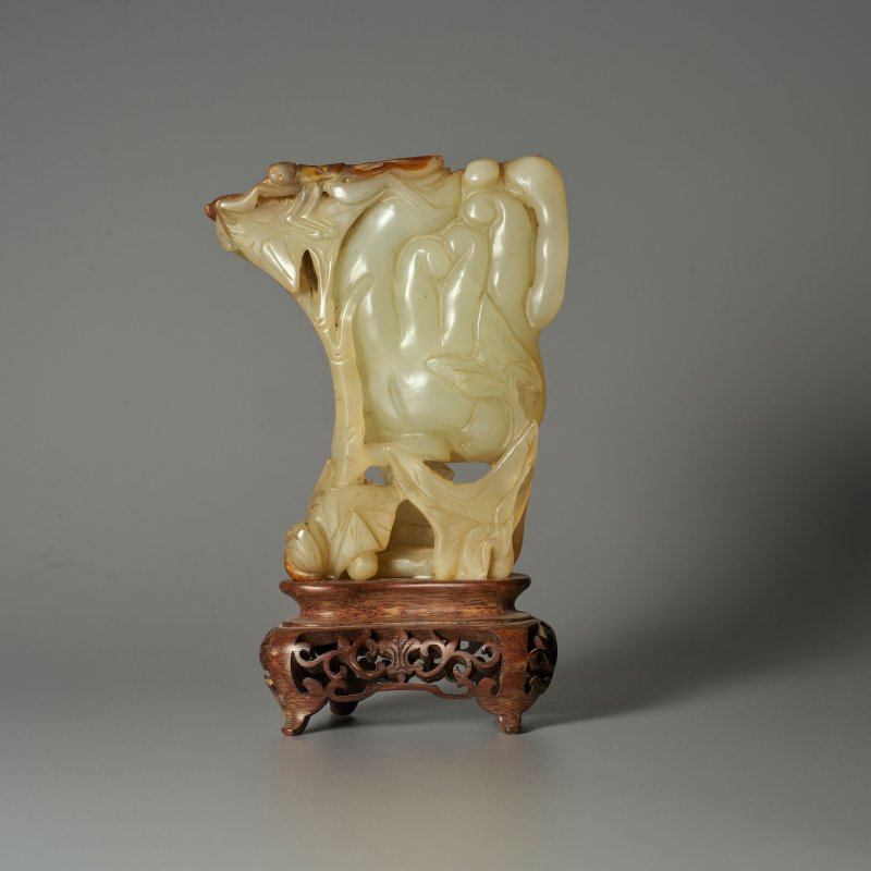 晚清至民國 青玉⌈佛手螳螂⌋香插 及座 | A GREEN JADE 'FINGER CITRON' INCENSE HOLDER