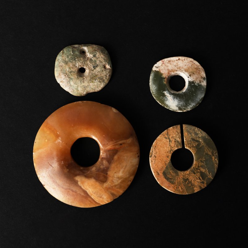十九/二十世紀 仿古玉璧一組四件 | A group of four archaistic jade discs, bi, 19th/20th century