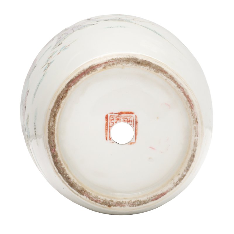 清十九/二十世紀 粉彩人物圖瓶 | A Chinese famille-rose 'figural' vase, Qing dynasty, 19th/20th century - 图4