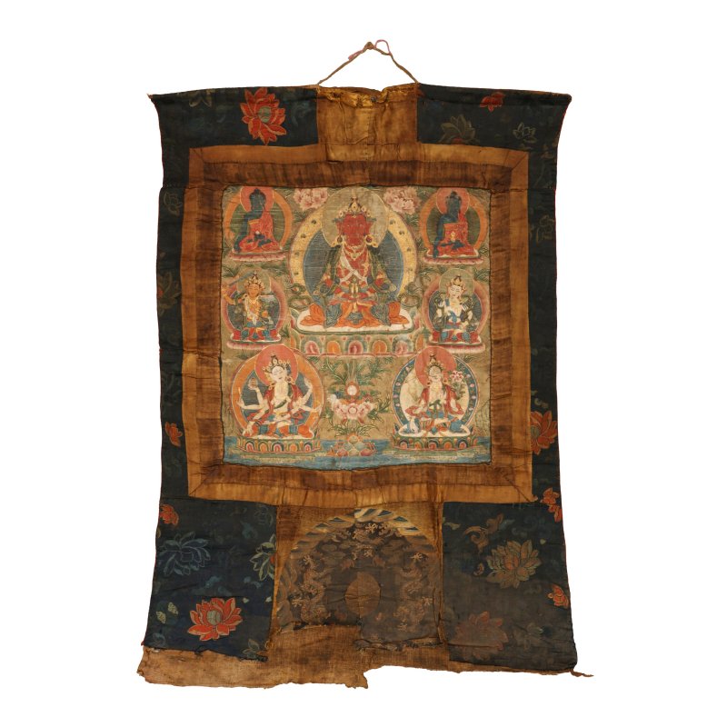 清十八世紀 西藏無量壽佛唐卡 | A Tibetan painted thangka of Amitayus, Qing dynasty, 18th century - 图3