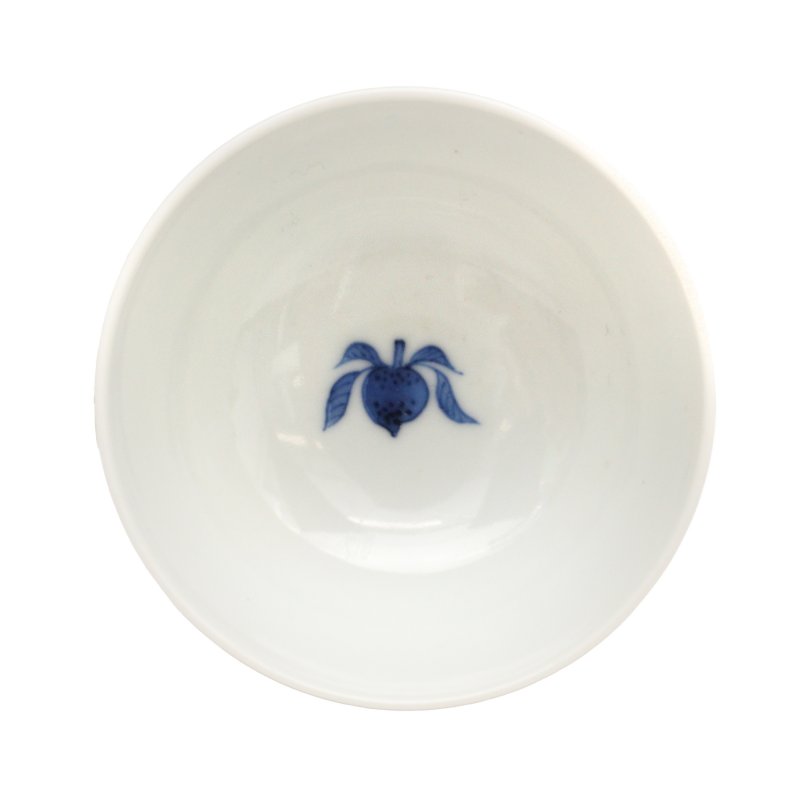 十九/二十世紀 德化白瓷蟠桃圖盃《大明成化年製》款 | A Chinese white-glazed 'peach' cup, 19th/20th century - 图2