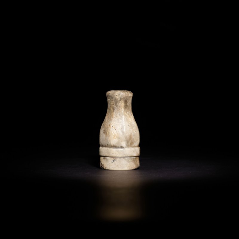 新石器時期 玉瓶形飾 | A JADE FRAGMENT - 图1
