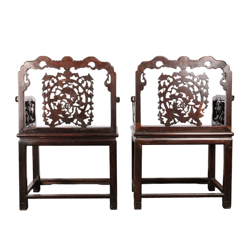 十九世紀 紅木雕獅子戲球紋扶手椅一對 | A pair of Chinese hongmu 'shishi' armchairs, 19th century - 图3
