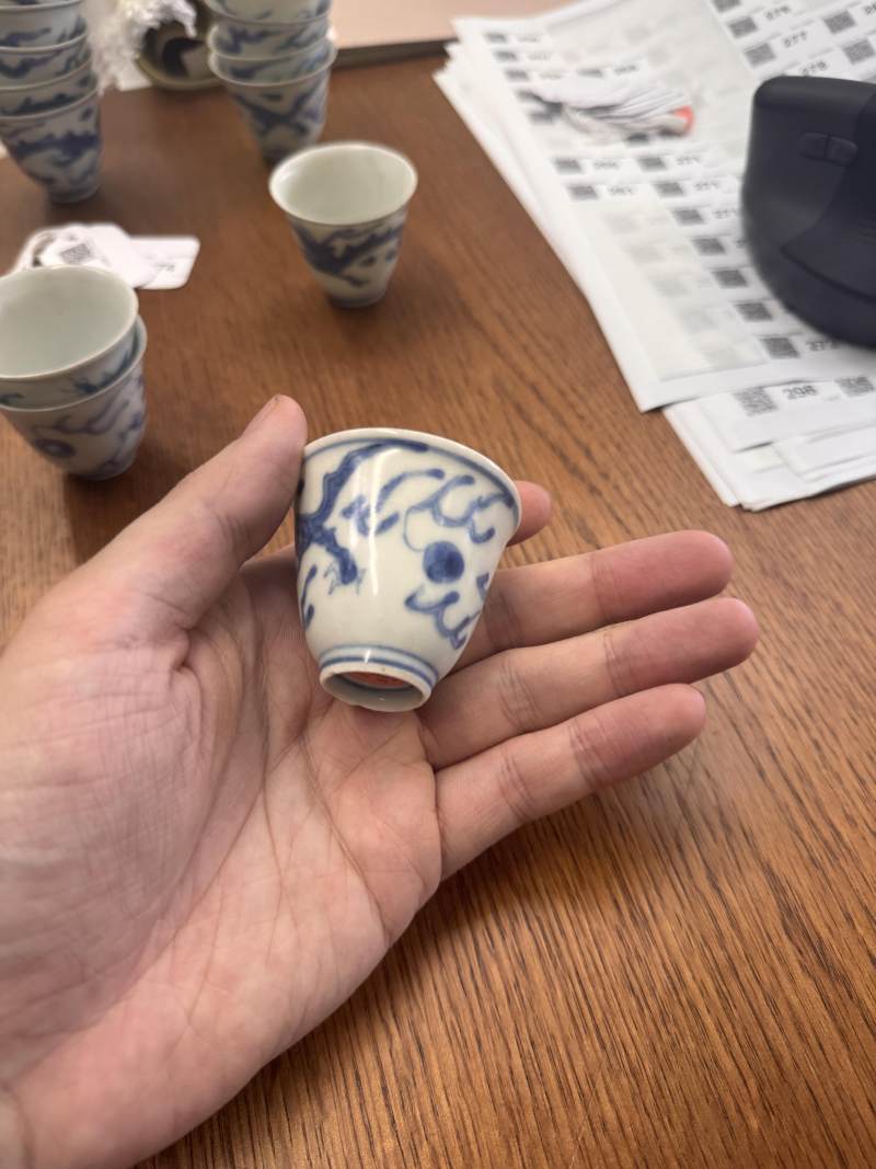 十七世紀 哈徹號沈船出水 青花龍紋酒盃一組四件 | A set of four Chinese blue and white wine cups from the Hatcher Cargo, 17th century - 图17