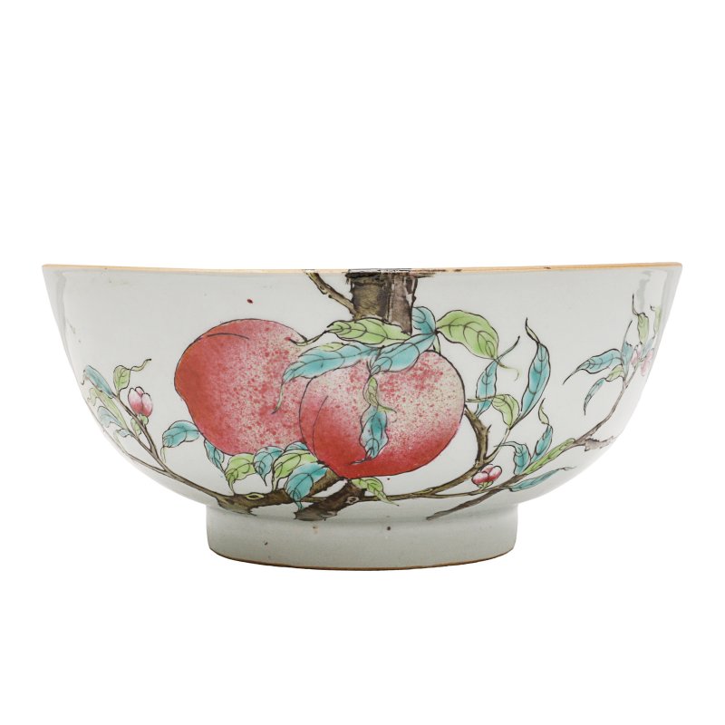 晚清/民國 粉彩蟠桃紋盌 | A Chinese famille-rose 'peaches' bowl, late Qing dynasty / Republic period