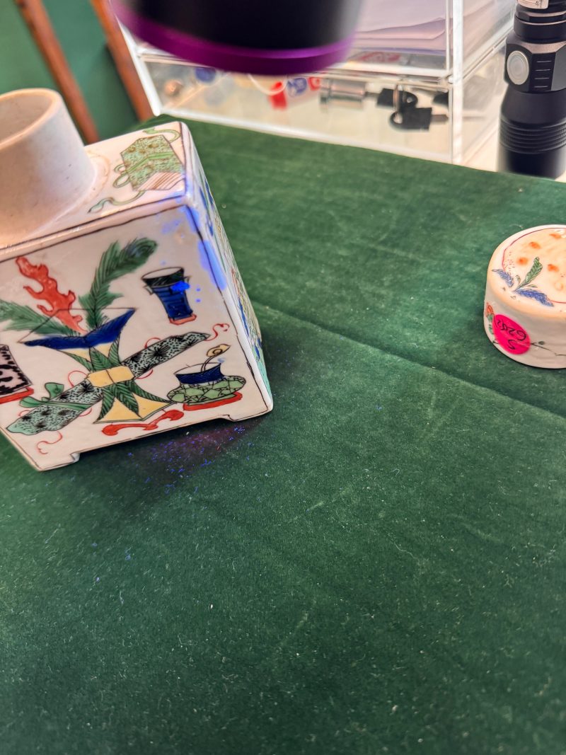 清康熙 粉彩花卉紋茶蓋罐 | Santos Collection | A Chinese export famille-rose tea caddy, Qing dynasty, Kangxi period - 图19