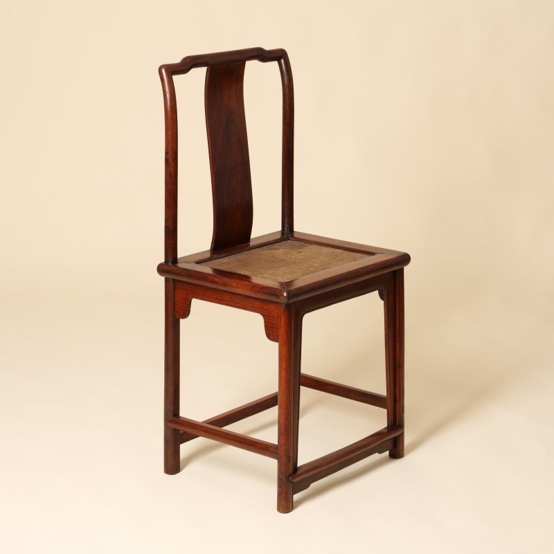 清十八/十九世紀 花梨木燈掛椅 | A Chinese huali yoke-back side chair, dengguayi, Qing dynasty, 18th/19th century - 图4