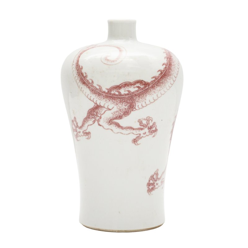 十九世紀 釉裏紅瑞獸紋瓶 | A Chinese copper-red 'dragon' vase, 19th century - 图3