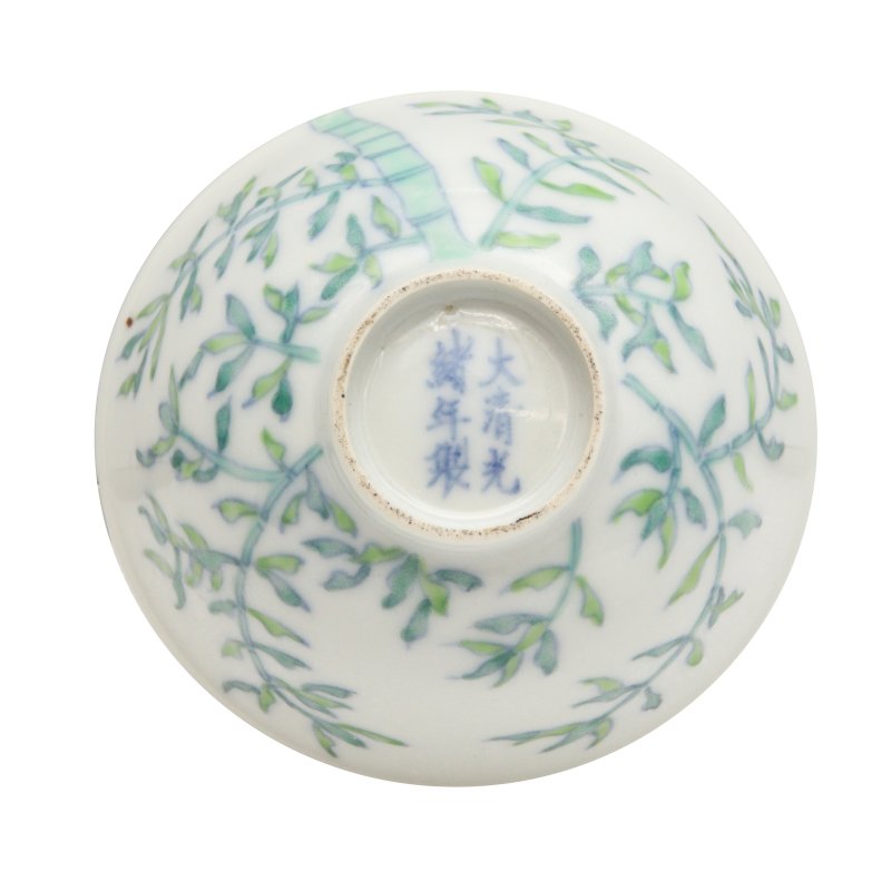 民國 鬪彩竹紋盌 《大清光緒年製》款 | A Chinese doucai 'bamboo' cup, Republic period - 图4