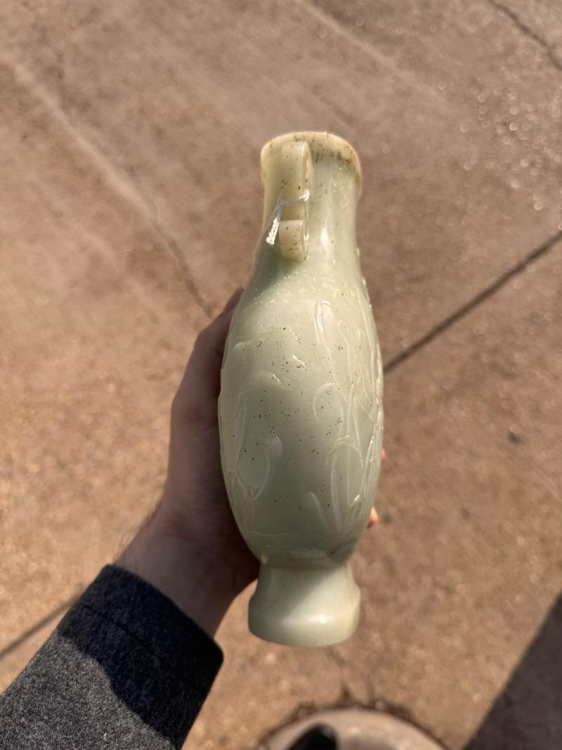 清乾隆 青玉雕蓮塘清趣圖瓶 | A fine Chinese celadon jade 'lotus pond' vase, Qing dynasty, Qianlong period - 图20