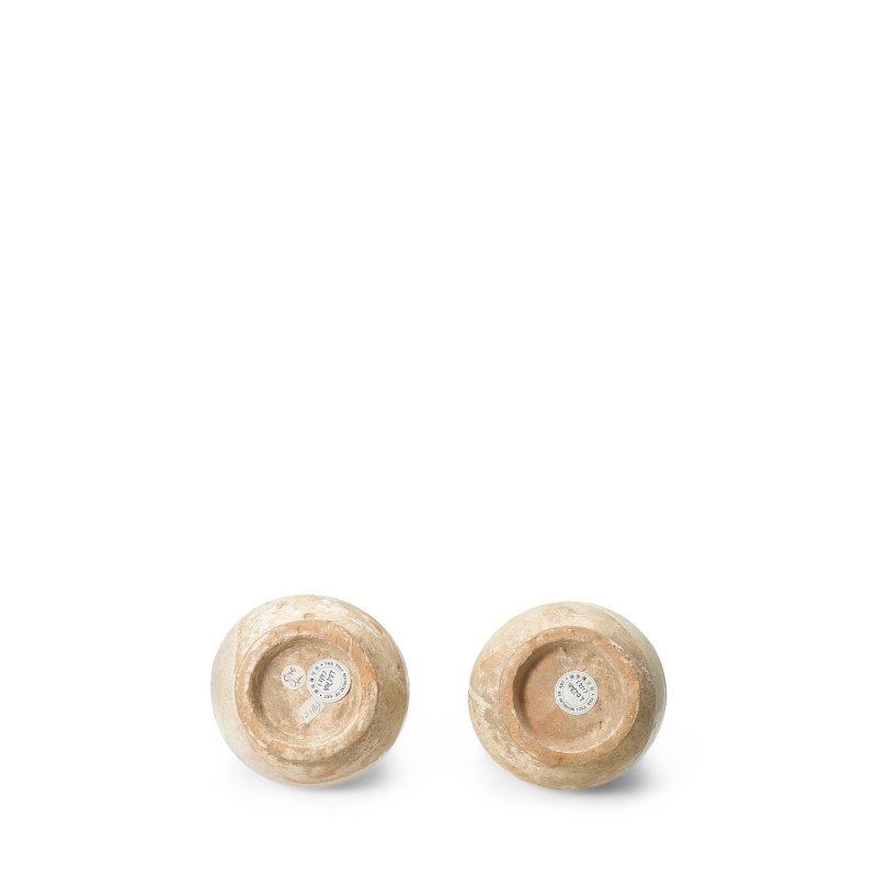 遼 白釉綠彩雞冠小壺一對 | A PAIR OF SMALL WHITE-GLAZED FLASKS - 图3