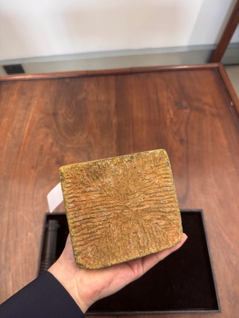 或為唐 大理石雕瑞獅像 | A Chinese marble carving of a lion, possibly Tang dynasty - 图27