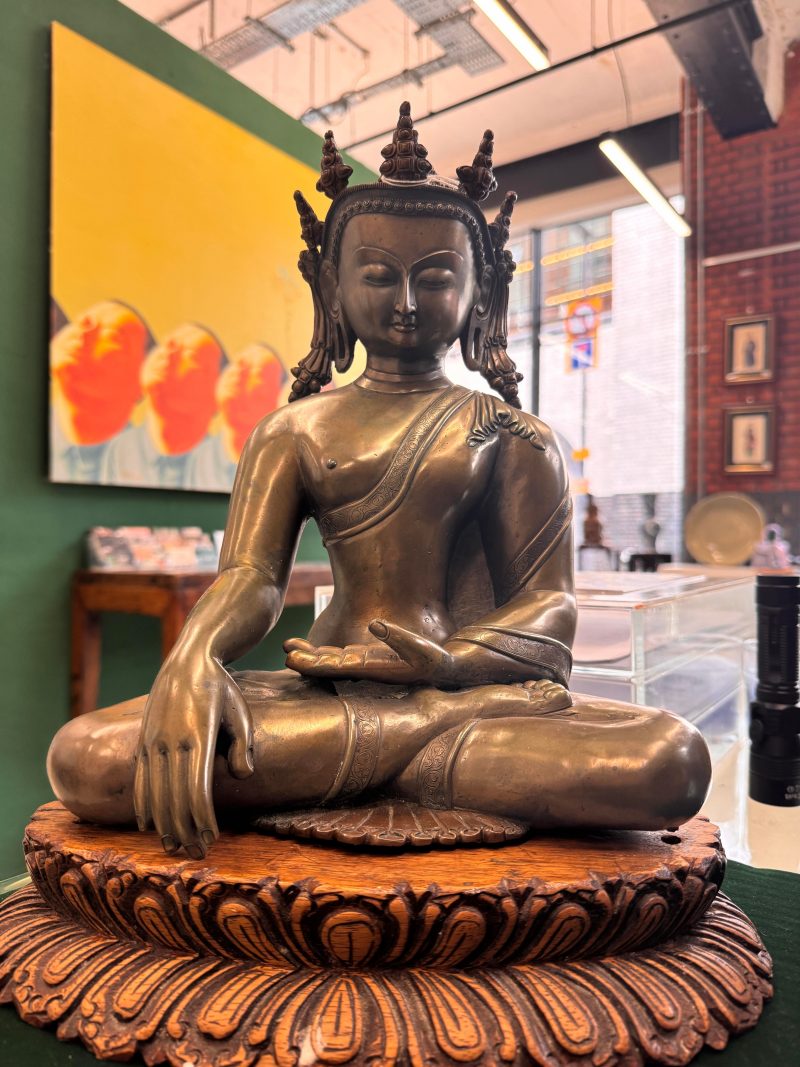 十九世紀 西藏 銅釋迦牟尼佛坐像 | A Tibetan bronze figure of the Shakyamuni Buddha, 19th century - 图5