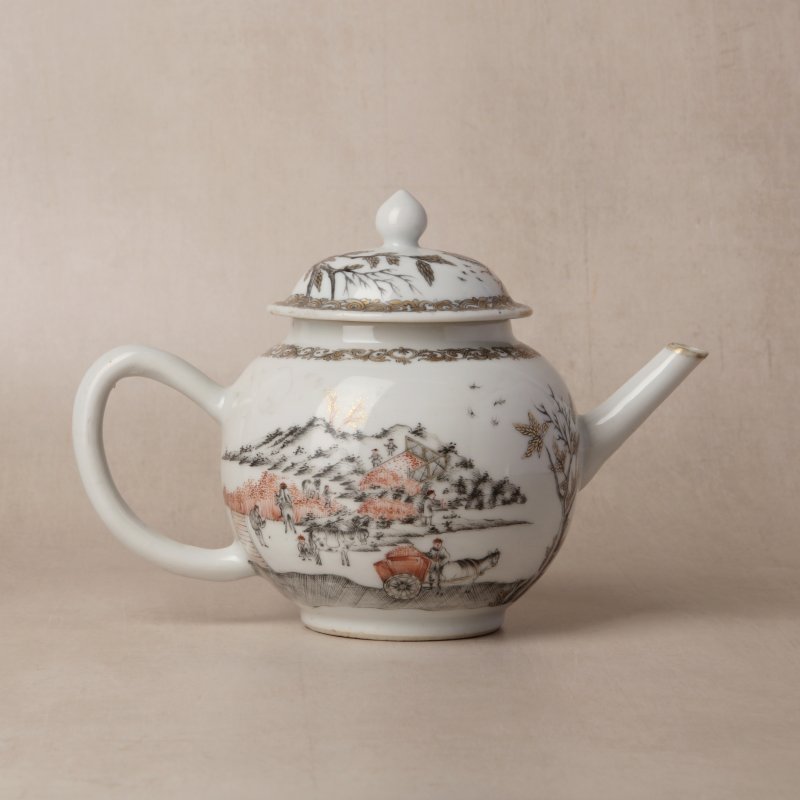 清乾隆 墨彩高粱收穫圖蓋壺 | Santos Collection | A rare Chinese export en-grisaille 'sorghum harvesting' teapot, Qing dynasty, Qianlong period - 图3