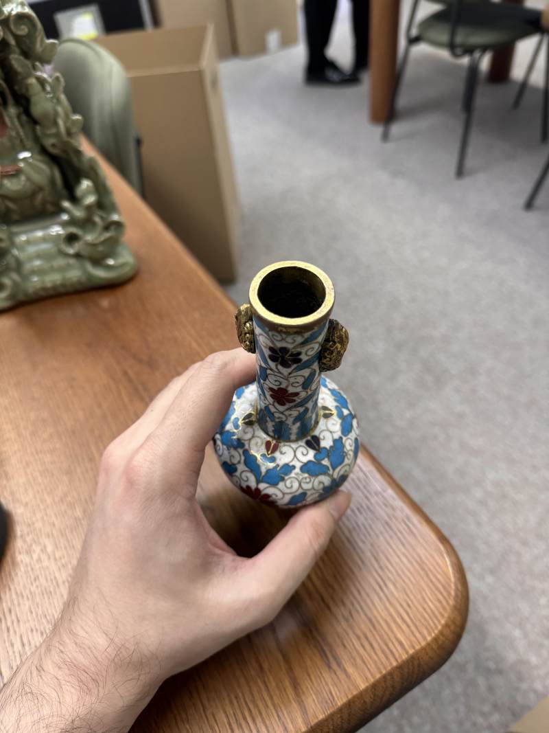 明十六/十七世紀 掐絲琺瑯掐絲菊紋銅胎鎏金瓶 《景泰年製》款 | A Chinese cloisonné enamel and gilt-bronze 'chrysanthemum' vase, Ming dynasty, 16th/17th century - 图24