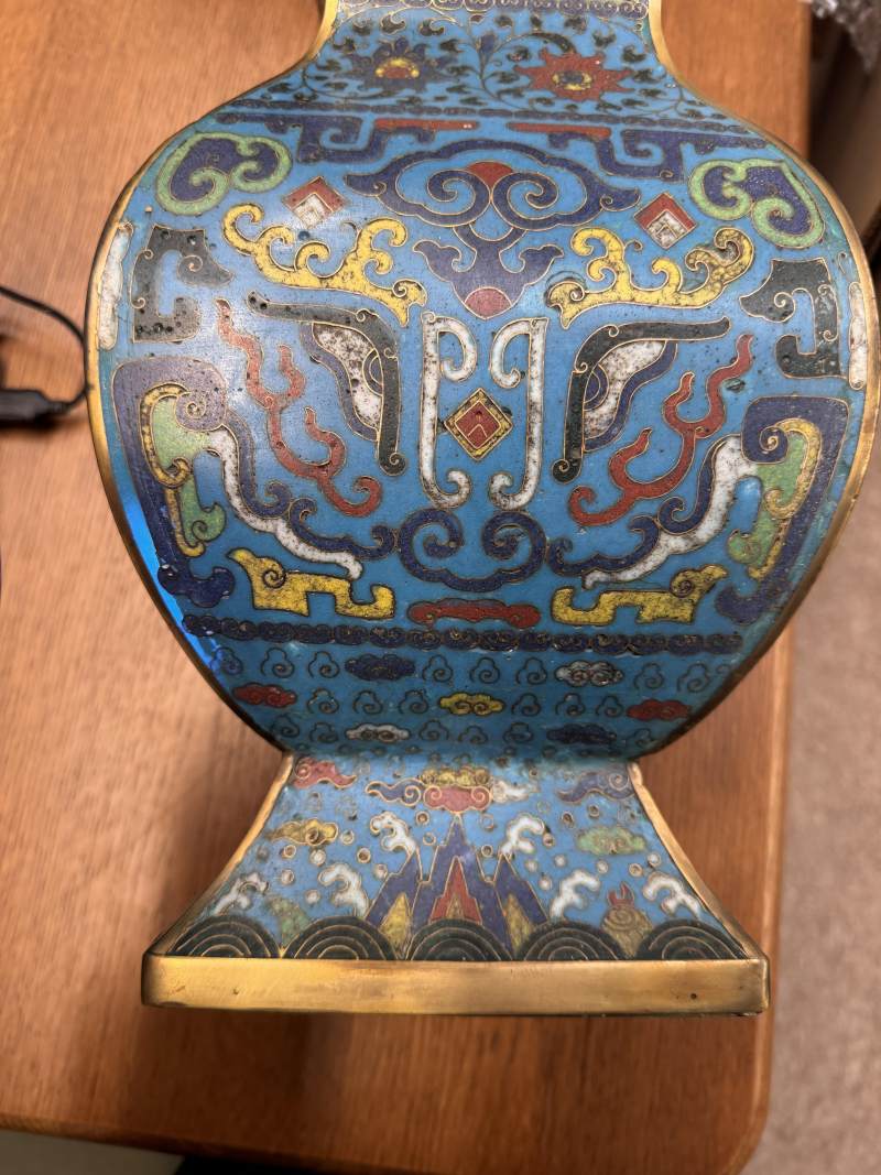 十七世紀 掐絲琺瑯掐絲掐絲銅鍍金饕餮紋方壺 | A fine Chinese cloisonné enamel and gilt-bronze 'taotie' vase, fanghu, Ming dynasty, 17th century - 图53