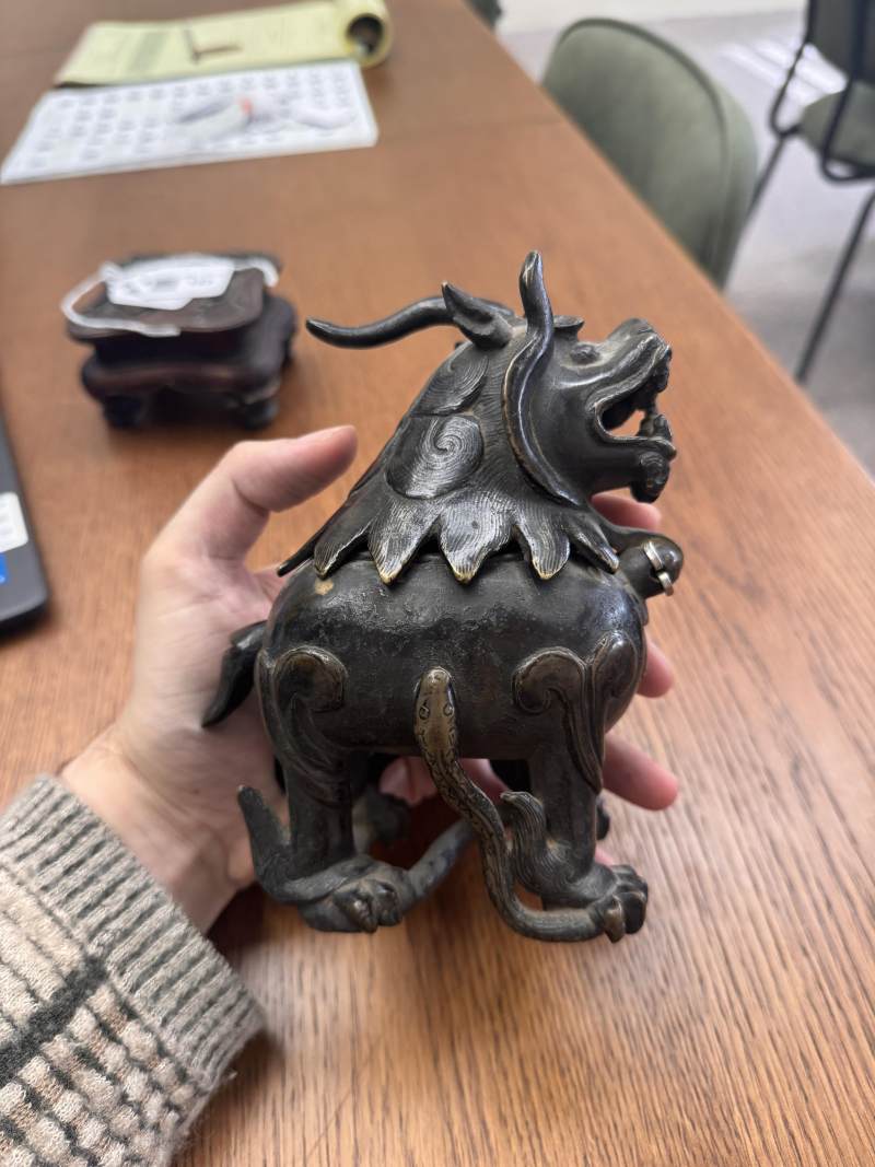 明 銅甪端爐 | A Chinese bronze 'luduan' incense burner, Ming dynasty - 图14