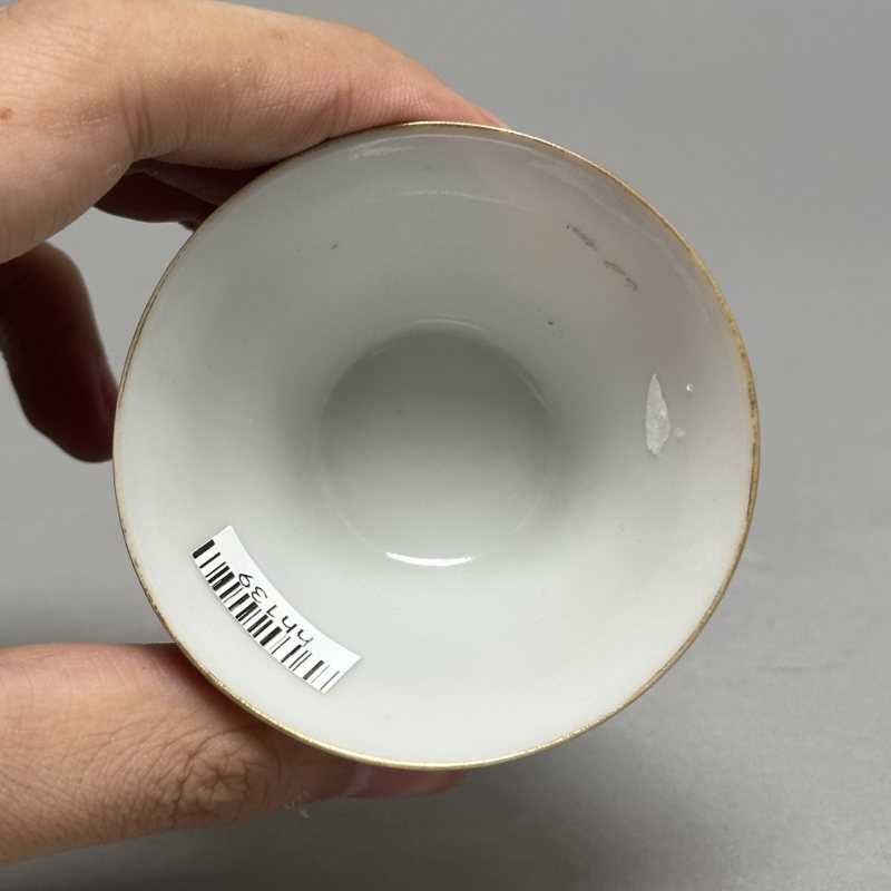 清乾隆 珊瑚红釉马蹄杯 - 图3