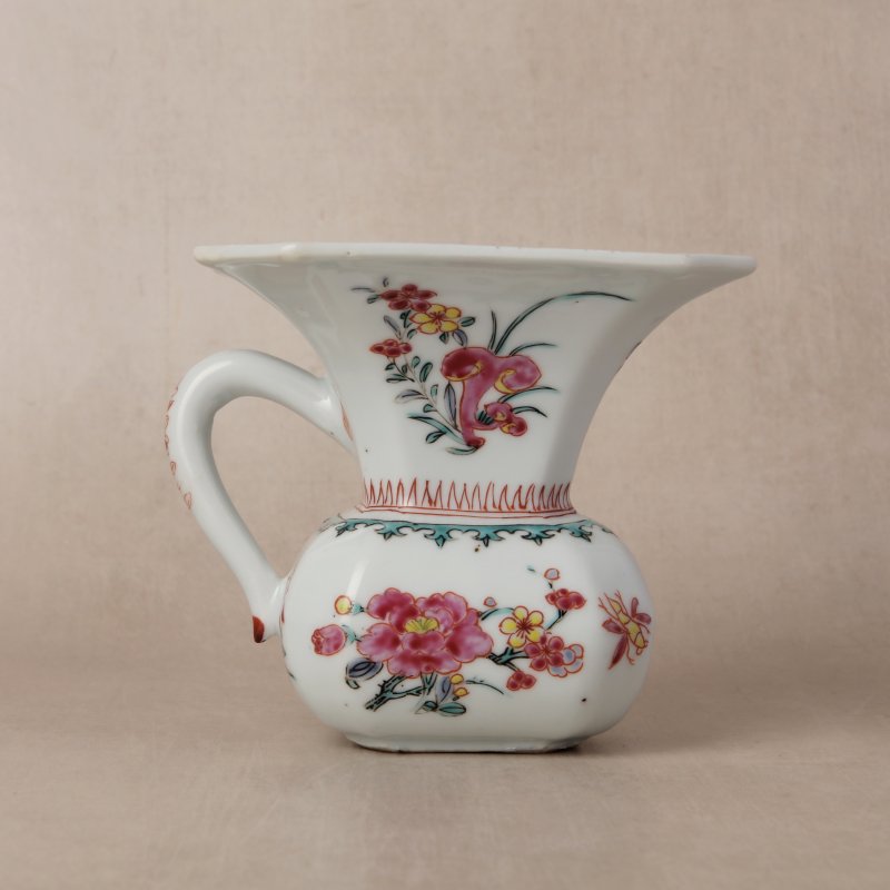 清雍正 粉彩花卉紋渣斗 | Santos Collection | A Chinese export famille-rose 'floral' spittoon, Qing dynasty, Yongzheng period - 图3