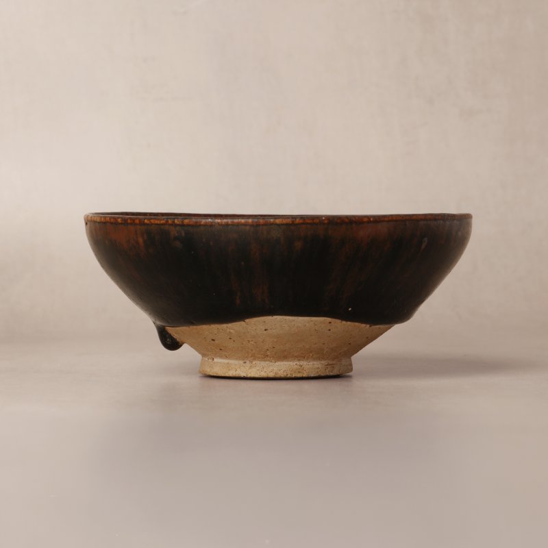 宋至金 磁州窰黑釉盌 | Santos Collection | A Chinese Cizhou black-glazed bowl, Song - Jin dynasty - 图5