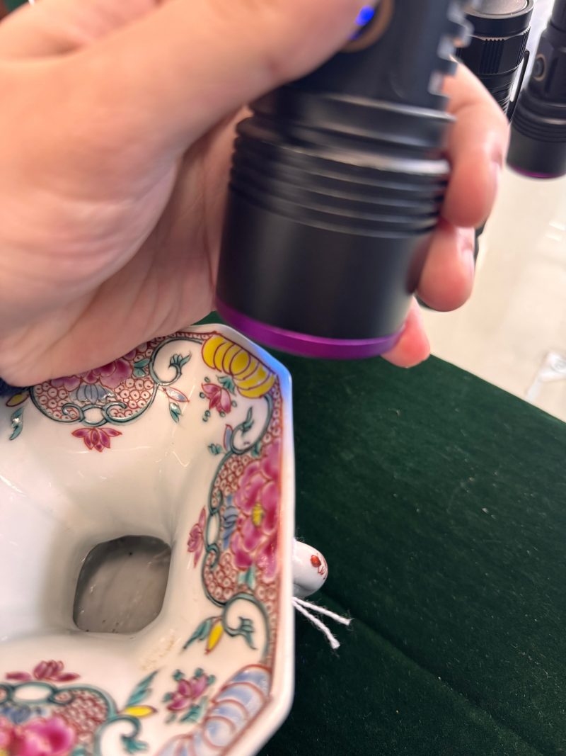 清雍正 粉彩花卉紋渣斗 | Santos Collection | A Chinese export famille-rose 'floral' spittoon, Qing dynasty, Yongzheng period - 图21