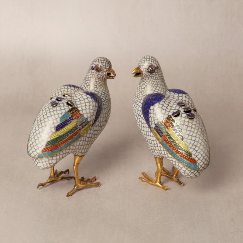 清十八世紀 掐絲琺瑯銅鍍金鵪鶉式香爐一對 | A pair of Chinese cloisonné enamel and gilt-bronze quail-form censers, Qing dynasty, 18th century - 图7