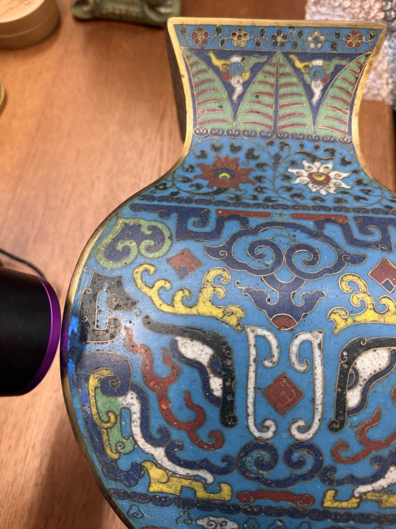 十七世紀 掐絲琺瑯掐絲掐絲銅鍍金饕餮紋方壺 | A fine Chinese cloisonné enamel and gilt-bronze 'taotie' vase, fanghu, Ming dynasty, 17th century - 图4