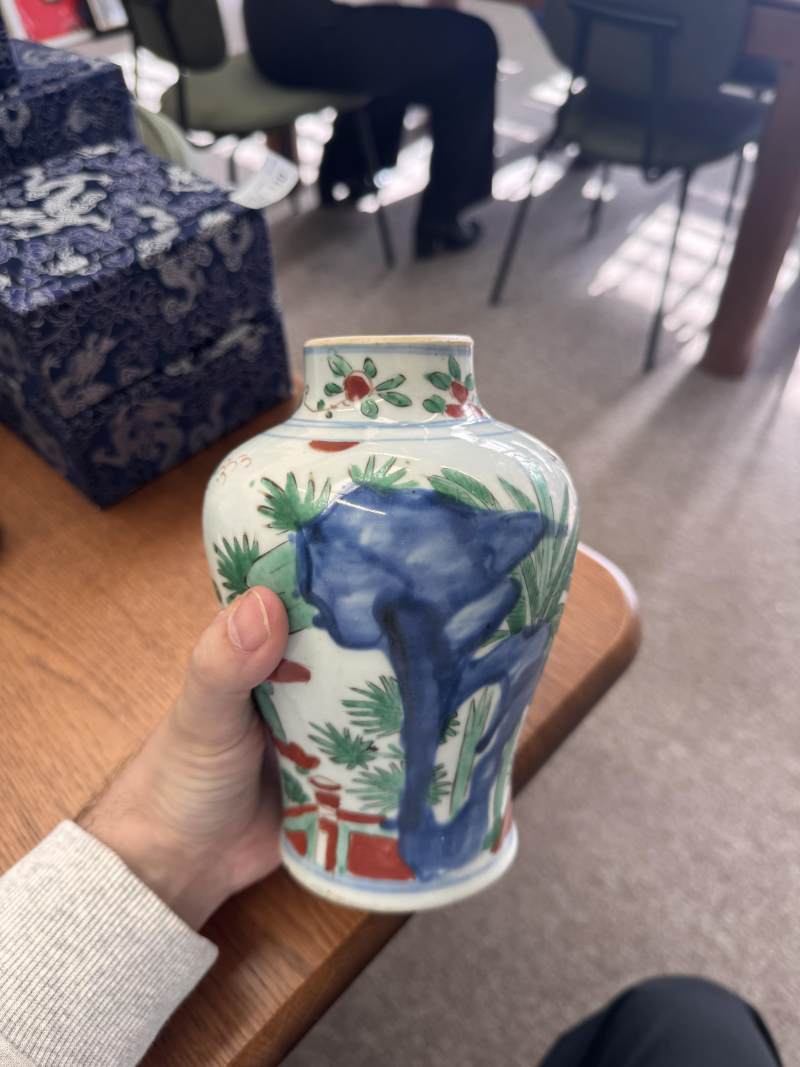 十七世紀 五彩高士圖瓶 | Santos Collection | A Chinese wucai 'official and attendant' vase, 17th century - 图14