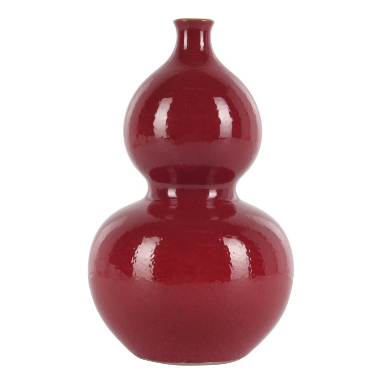 清十九世紀 胭脂紅釉葫蘆瓶 《大清乾隆年製》款 | A Chinese ruby-ground double-gourd vase, Qing dynasty, 19th century, Qianlong mark