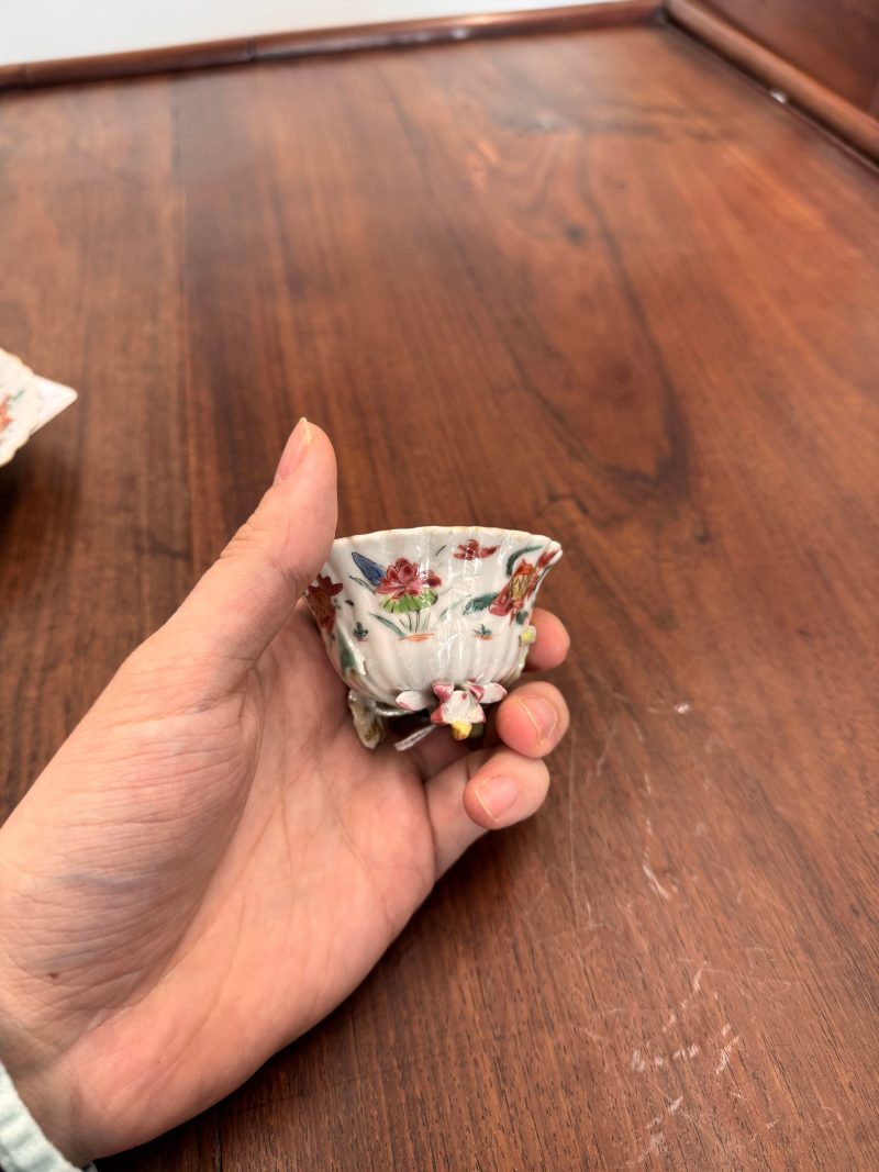 清雍正 粉彩荷塘金魚紋盃及小盤 | Santos Collection | A Chinese export famille-rose 'carp and lotus' cup and saucer, Qing dynasty, Yongzheng period - 图32