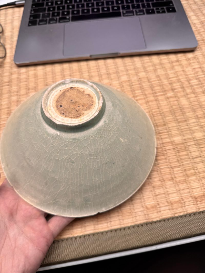 南宋 青白釉刻牡丹紋笠式盌 | Santos Collection | A Chinese Qingbai 'peony' carved bowl, Southern Song dynasty - 图12