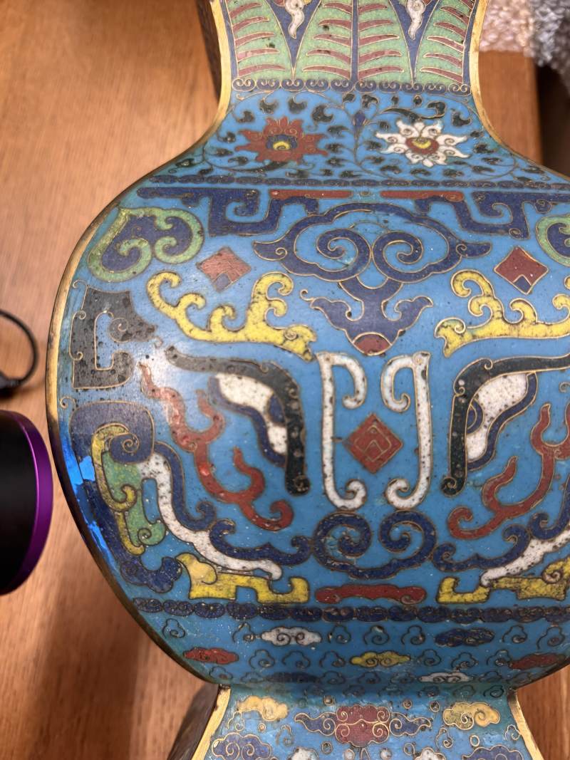 十七世紀 掐絲琺瑯掐絲掐絲銅鍍金饕餮紋方壺 | A fine Chinese cloisonné enamel and gilt-bronze 'taotie' vase, fanghu, Ming dynasty, 17th century - 图14