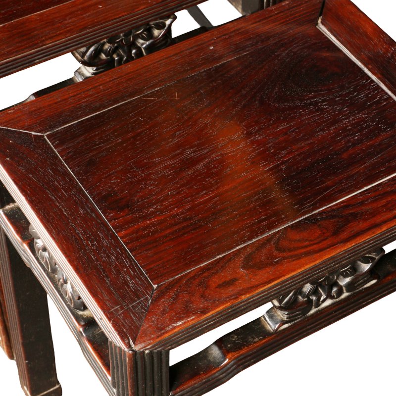 十九/二十世紀 紅木方凳一對 | A pair of Chinese hongmu square-shaped stools, 19th/20th century - 图3