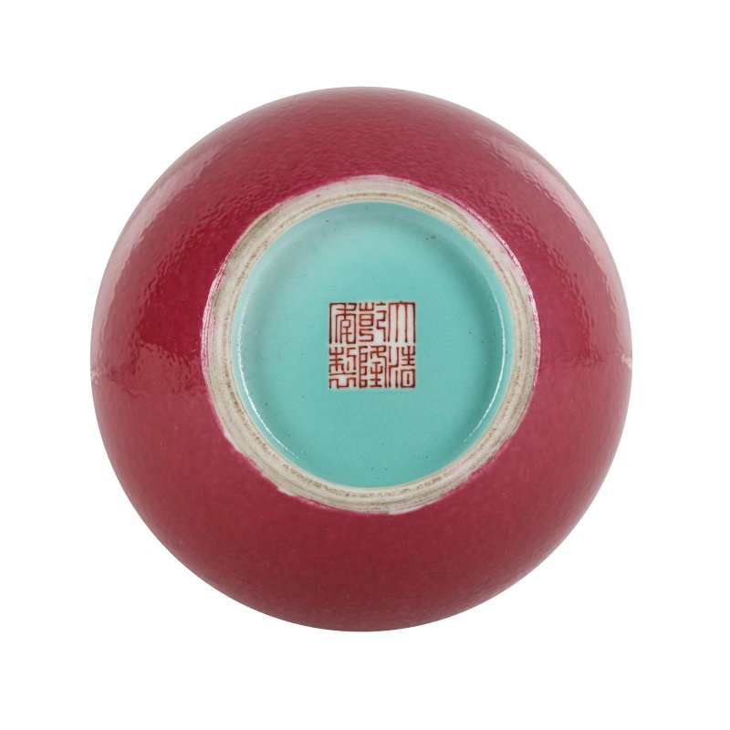 清十九世紀 胭脂紅釉葫蘆瓶 《大清乾隆年製》款 | A Chinese ruby-ground double-gourd vase, Qing dynasty, 19th century, Qianlong mark - 图2