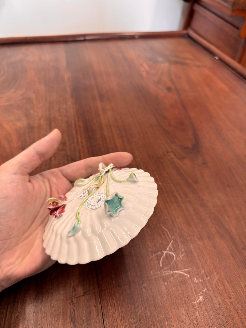 清雍正 粉彩荷塘金魚紋盃及小盤 | Santos Collection | A Chinese export famille-rose 'carp and lotus' cup and saucer, Qing dynasty, Yongzheng period - 图10